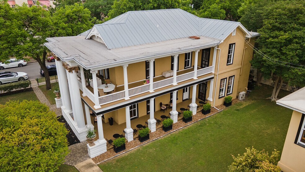 More Photos Of 1037 S Alamo St, San Antonio Hospitality For Sale