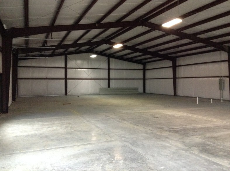 More Photos Of 1304 Jones Rd, Paragould Warehouse For Sale