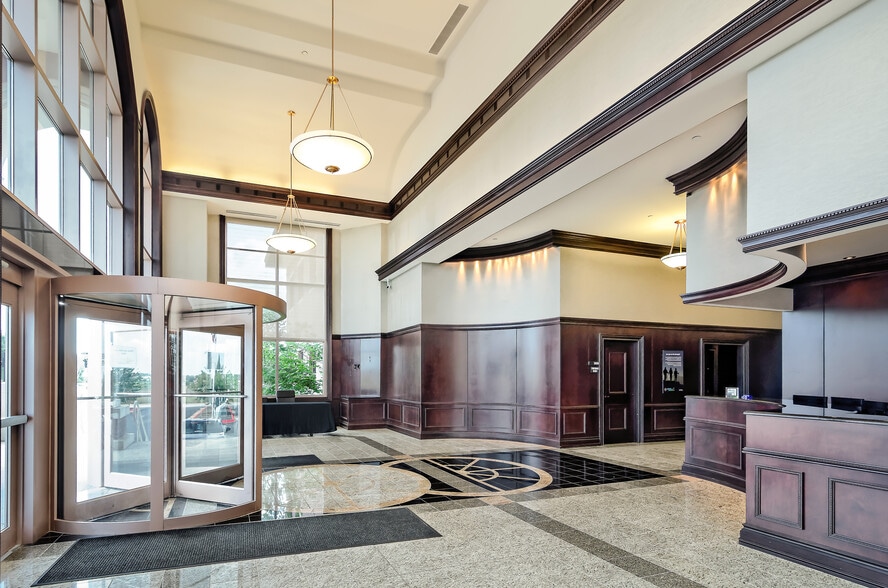 More Photos Of 710 W Roselawn Dr, Rogers Office For Sale