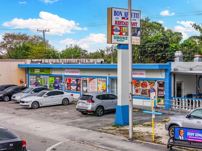 More Photos Of 6246-6252 Pembroke Rd, Miramar Storefront For Sale