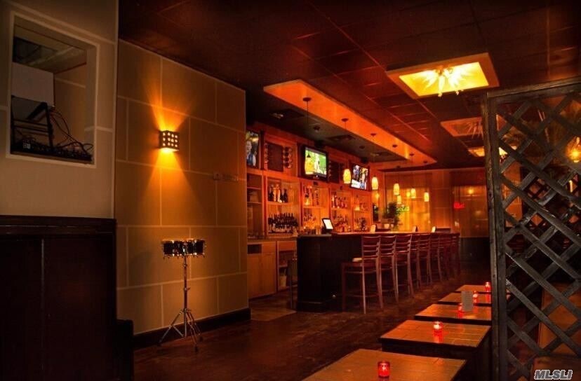 More Photos Of 279 Hillside Ave, Williston Park Bar For Sale