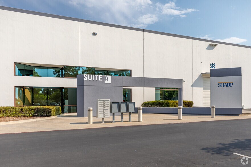 More Photos Of 4000 Ruffin Rd, San Diego Warehouse For Lease