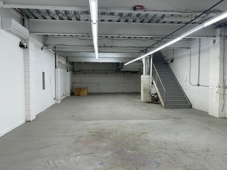 More Photos Of 4613 27th St, Long Island City Manufacturing For Lease