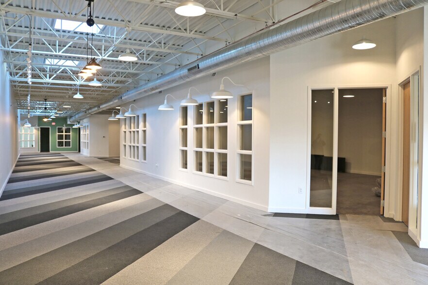 More Photos Of 455 Salem Pl, Fairview Heights Storefront Retail Office For Lease