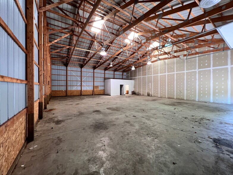 More Photos Of 2354 Warehouse Ln, Goochland Warehouse For Lease