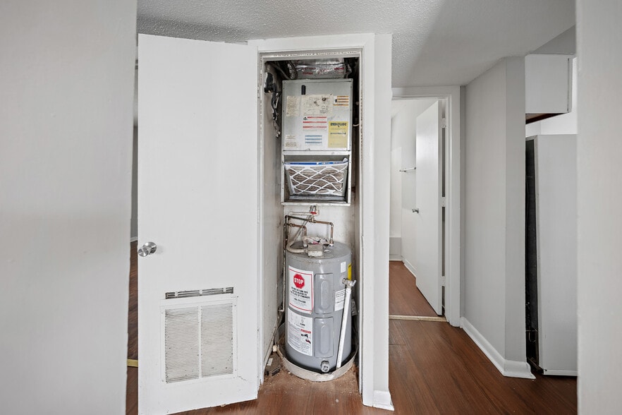 More Photos Of 1200 WH Davis Dr, Nashville Apartments For Sale