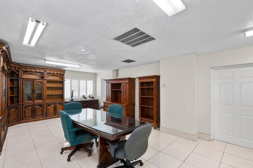 More Photos Of , El Paso Office For Sale