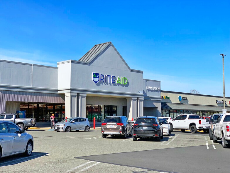 More Photos Of 900 Meridian Ave E, Milton General Retail For Lease