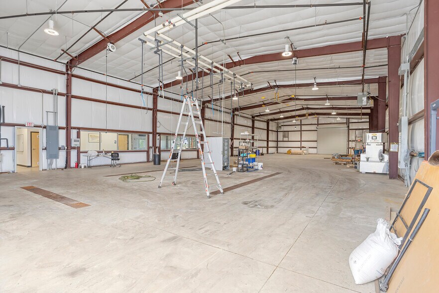 More Photos Of 2702 Fort Worth Hwy, Hudson Oaks Warehouse For Sale