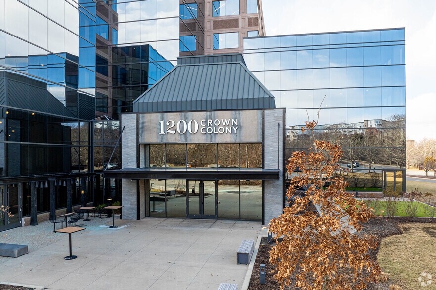 More Photos Of 1200 Crown Colony Dr, Quincy Business Park For Lease