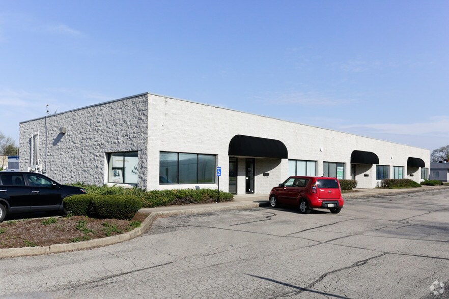 More Photos Of 2301-2311 Dryden Rd, Dayton Showroom For Lease