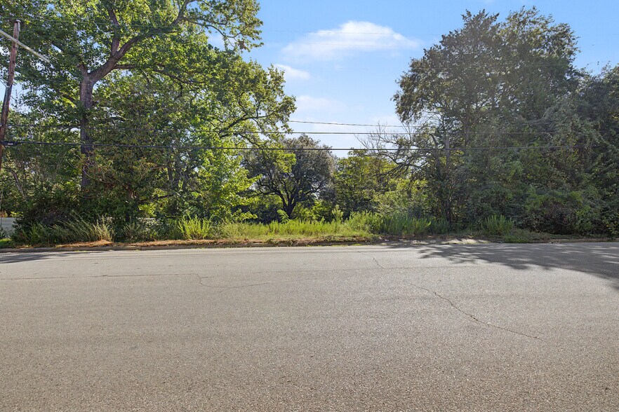 More Photos Of 3002 S Sam Houston Ave, Huntsville Land For Sale