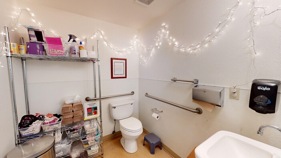 More Photos Of 225 E Palouse River Dr, Moscow Loft Creative Space For Sale