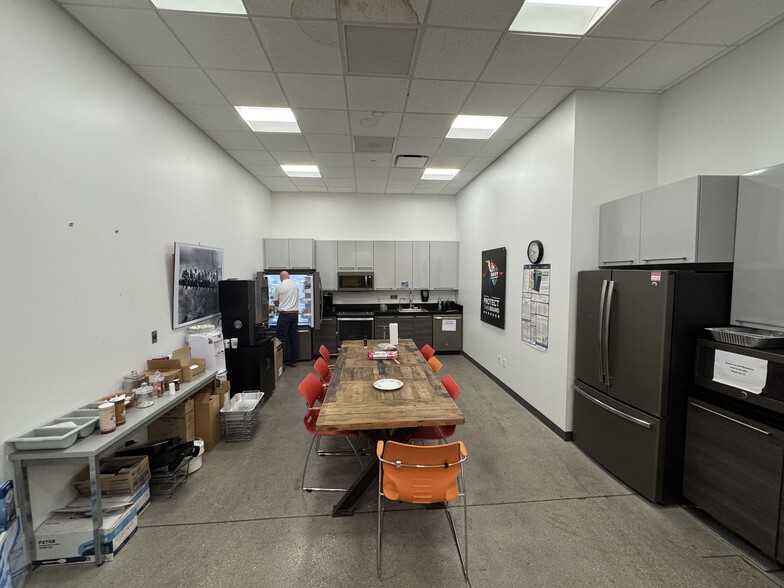 More Photos Of 1455 Rail Head Blvd, Naples Warehouse For Sale