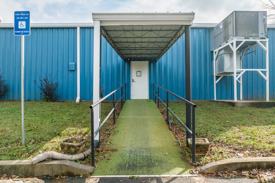 More Photos Of 1595 Highway 411 NE, Cartersville Service For Lease