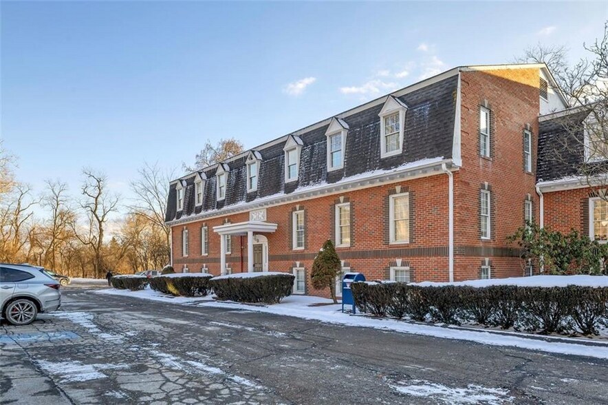 More Photos Of 1108 Ohio River Blvd, Sewickley Office For Sale