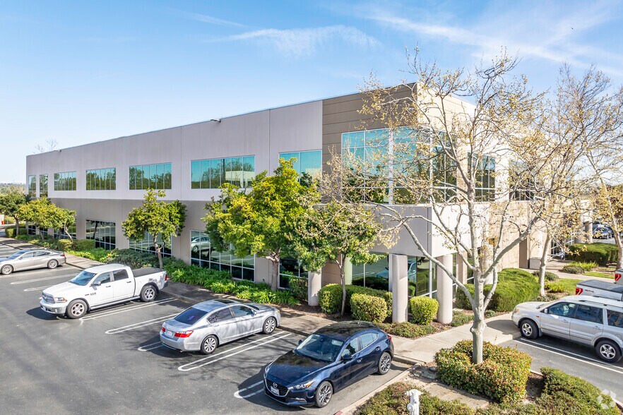 More Photos Of 1075 Creekside Ridge Dr, Roseville Office For Lease
