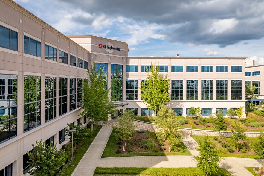 More Photos Of 13861 Sunrise Valley Dr, Herndon Office For Lease