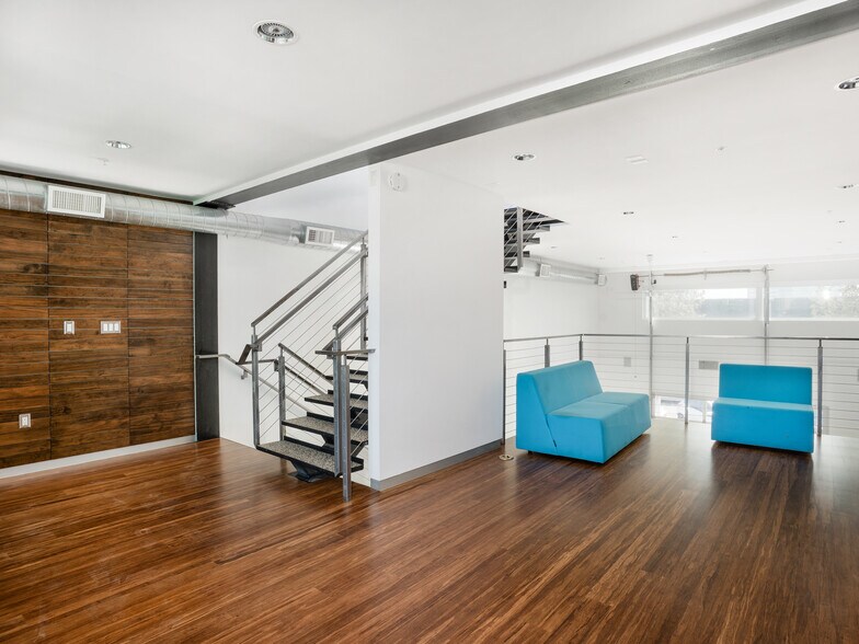 More Photos Of 215-237 California St, El Segundo Loft Creative Space For Sale