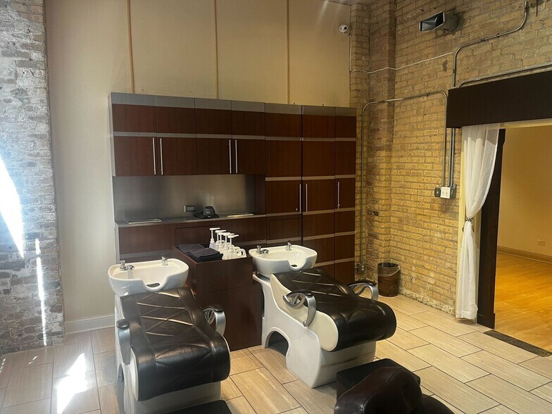 More Photos Of 409 W Huron St, Chicago Loft Creative Space For Lease