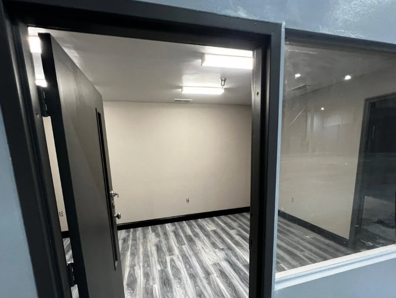 More Photos Of 780 King George Blvd, Savannah Warehouse For Lease
