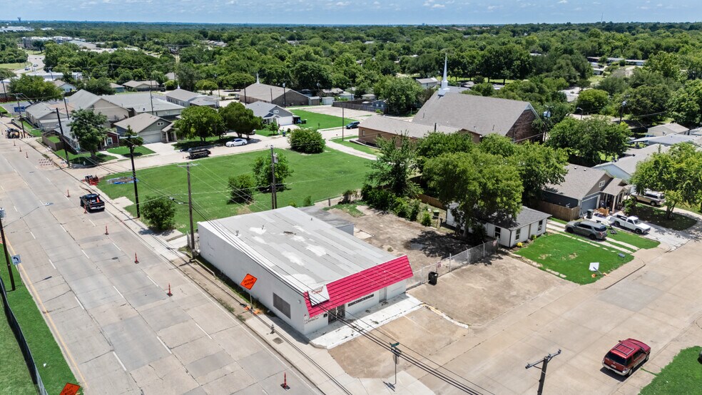 More Photos Of 500 Ford St, Garland Storefront For Lease