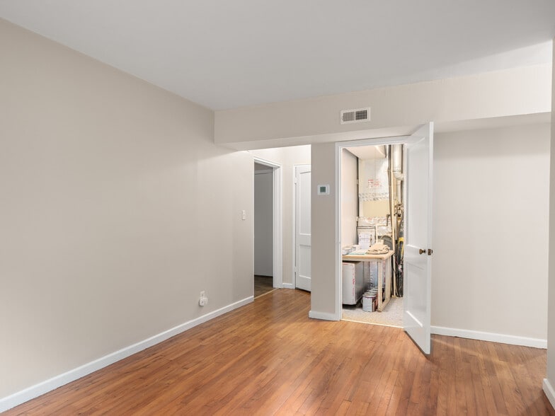 More Photos Of 615 Biltmore Ave, Asheville Apartments For Sale