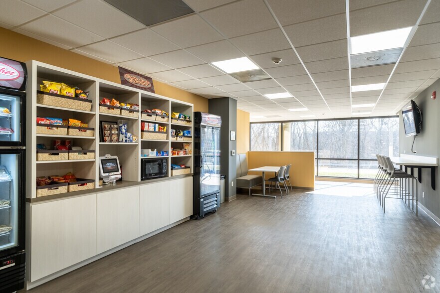 More Photos Of 1055 Parsippany Blvd, Parsippany Office For Lease