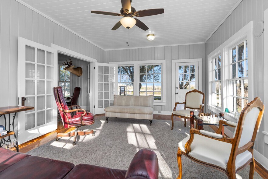 More Photos Of 13801 Liberty St, Montgomery Office Residential For Sale