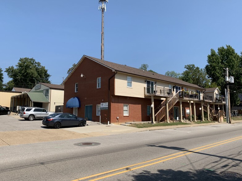 More Photos Of 300 W Jennings St, Newburgh Freestanding For Lease