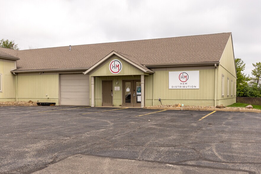 More Photos Of 493 Bev Rd, Youngstown Warehouse For Sale