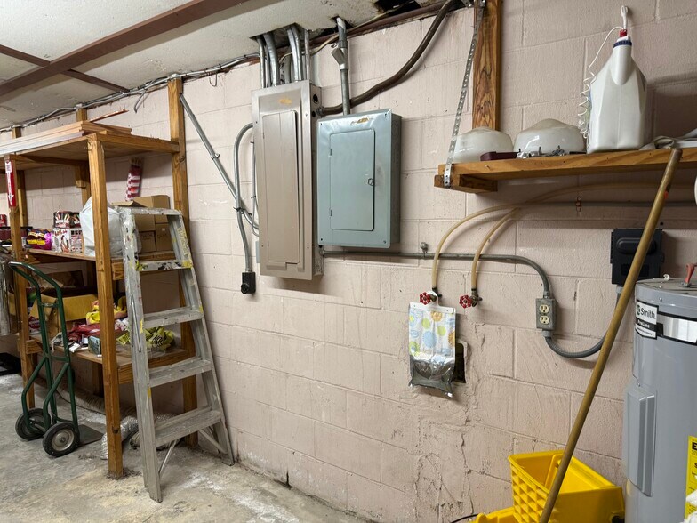 More Photos Of 1116 Hummingbird Ln, Hardeeville General Retail For Sale