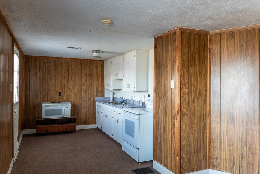 More Photos Of 3108 N Dixie Dr, Dayton Restaurant For Sale