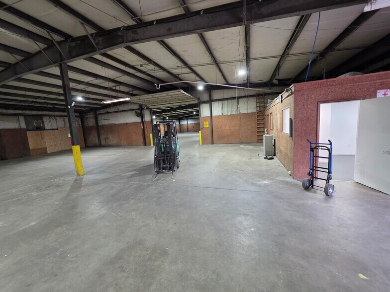 More Photos Of 6190 US Hwy 220, Stoneville Warehouse For Lease