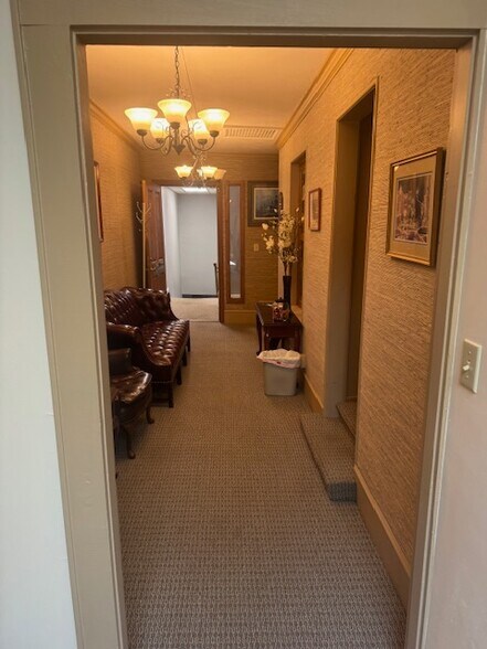 More Photos Of 20 N Spruce St, Asheville Office For Sale