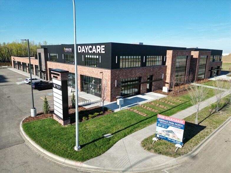 More Photos Of 895 Pembina Rd, Sherwood Park Storefront Retail Office For Sale