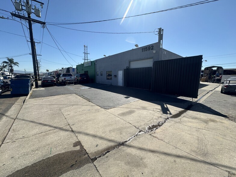 More Photos Of 11592 Anabel, Garden Grove Service For Sale