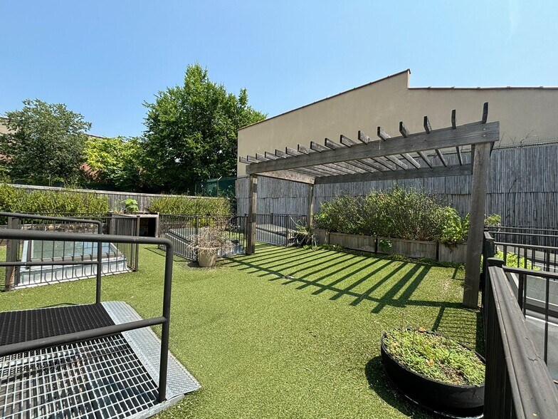More Photos Of 1173 Bergen St, Brooklyn Daycare Center For Lease
