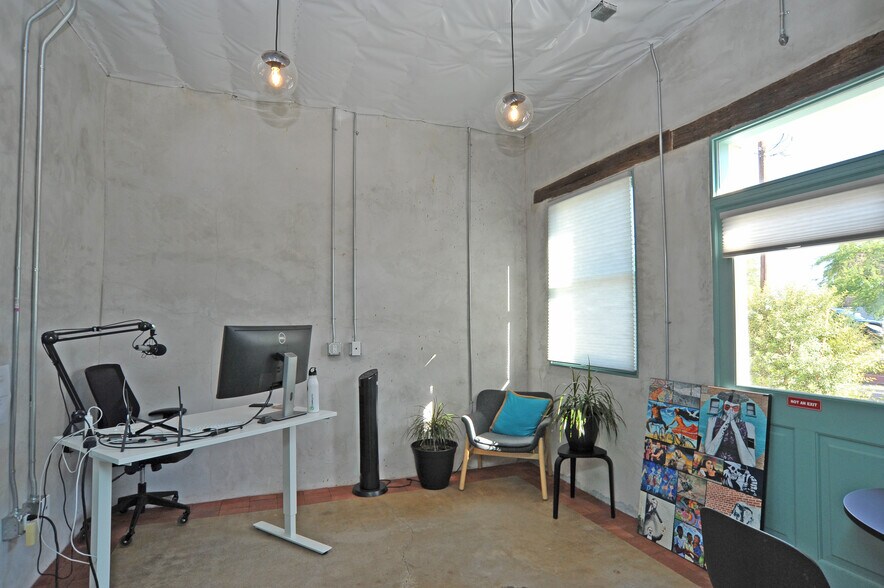 More Photos Of 319 W Simpson St, Tucson Loft Creative Space For Sale