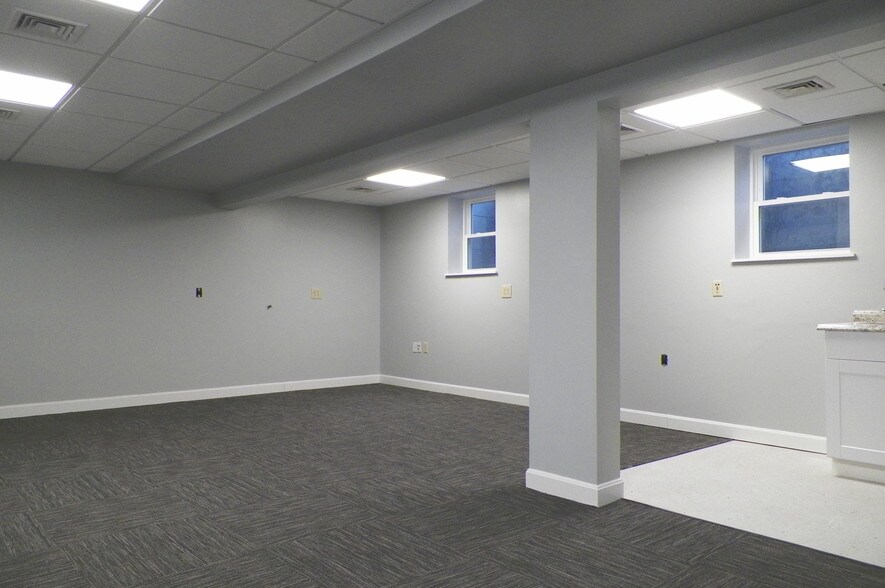 More Photos Of 1075 Smith St, Providence Medical For Lease