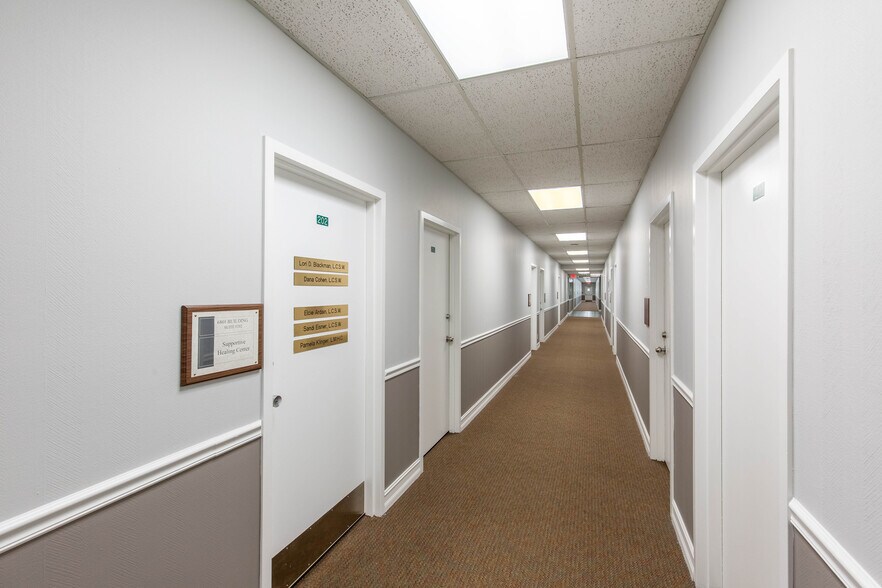 More Photos Of 6801 Lake Worth Rd, Greenacres Medical For Lease