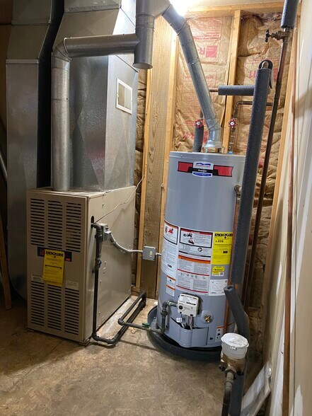 More Photos Of 9112 W Mount Morris Rd, Flushing General Retail For Sale