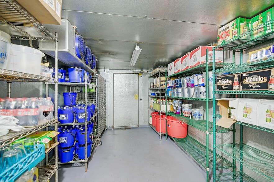 More Photos Of 4465 E Sahara Ave, Las Vegas Bar For Sale