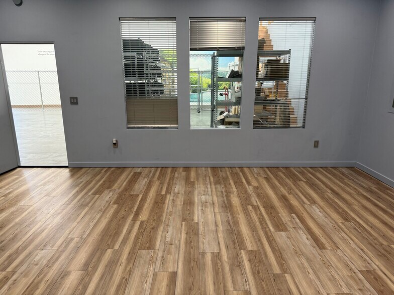 More Photos Of 758 Calle Plano, Camarillo Warehouse For Lease