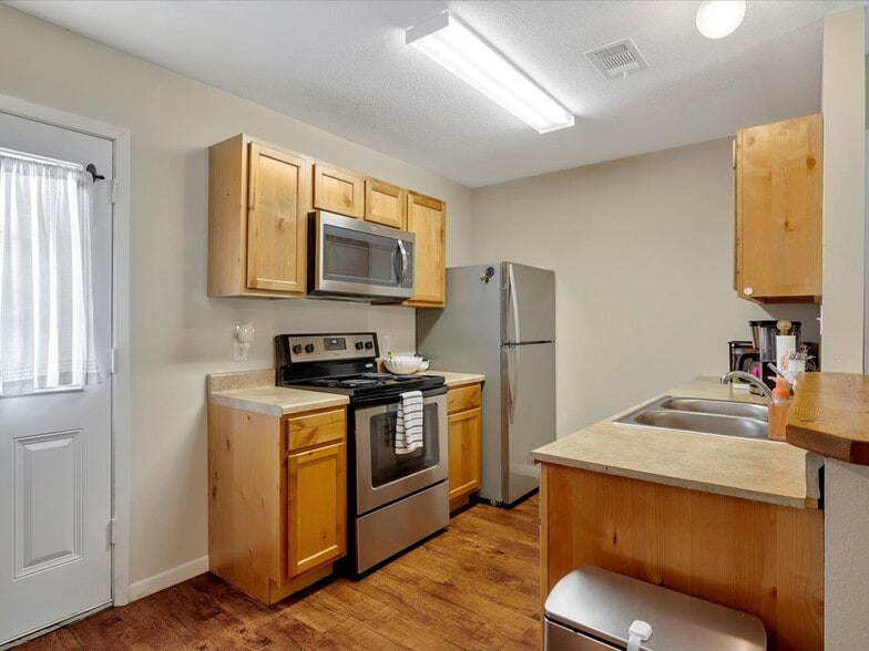 More Photos Of 3205 Sam Rayburn, Brookeland Apartments For Sale