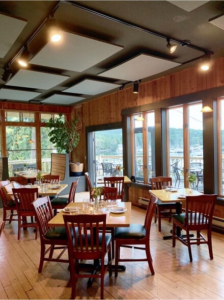 More Photos Of 4362 Crow Valley Rd, Eastsound Hotel For Sale