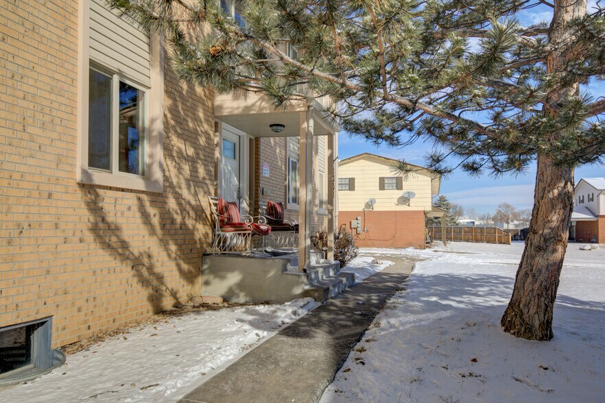 More Photos Of 1331 Merl Pl, Longmont Apartments For Sale