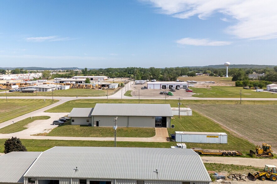 More Photos Of 801 Woodsdale Rd, Elwood Warehouse For Sale