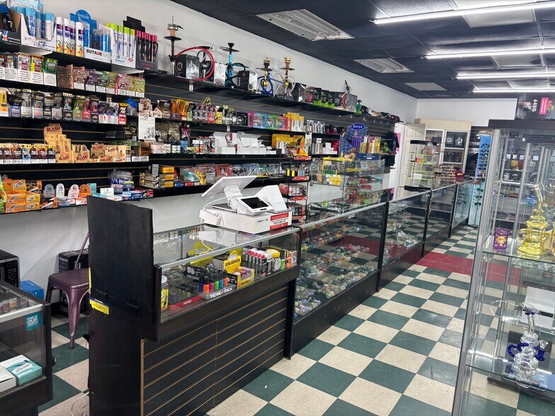 More Photos Of 8056 California City Blvd, California City Restaurant For Sale