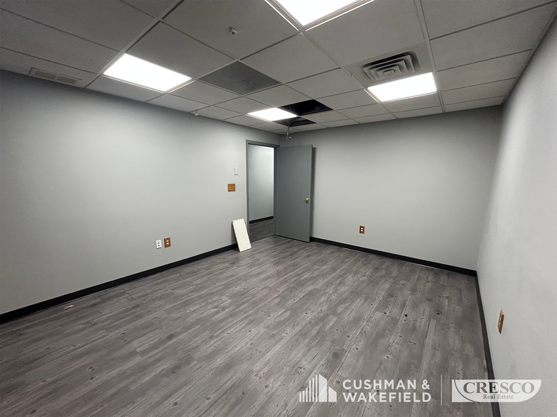 More Photos Of 1943 Midway Dr, Twinsburg Manufacturing For Lease